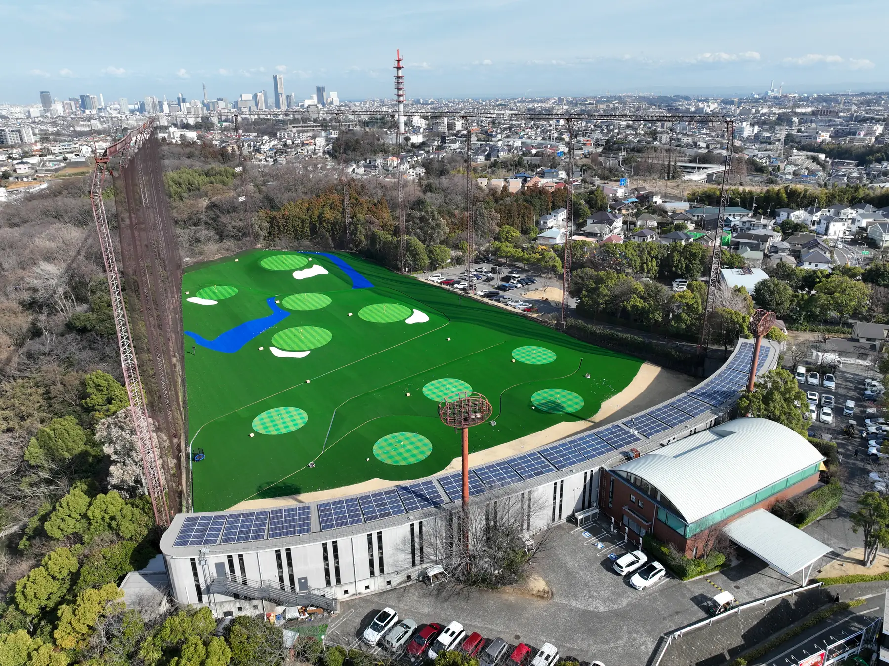 昼のHANZ GOLF CLUBを上空から見た全景